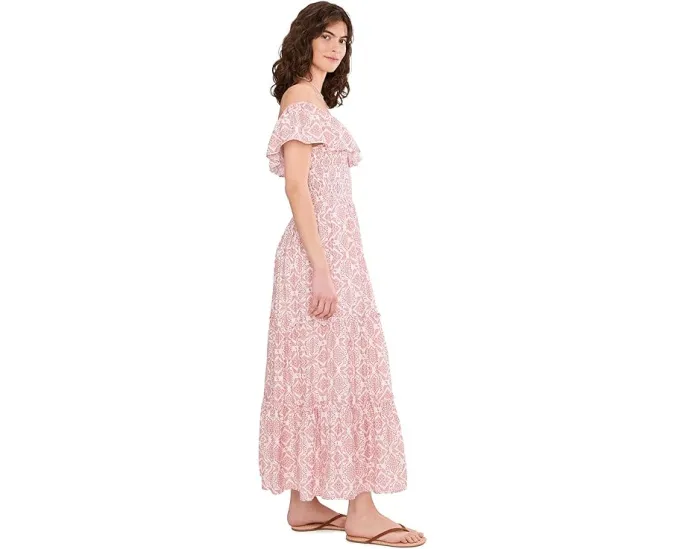 Платье Vince Camuto с открытыми плечами и ярусами из сборки