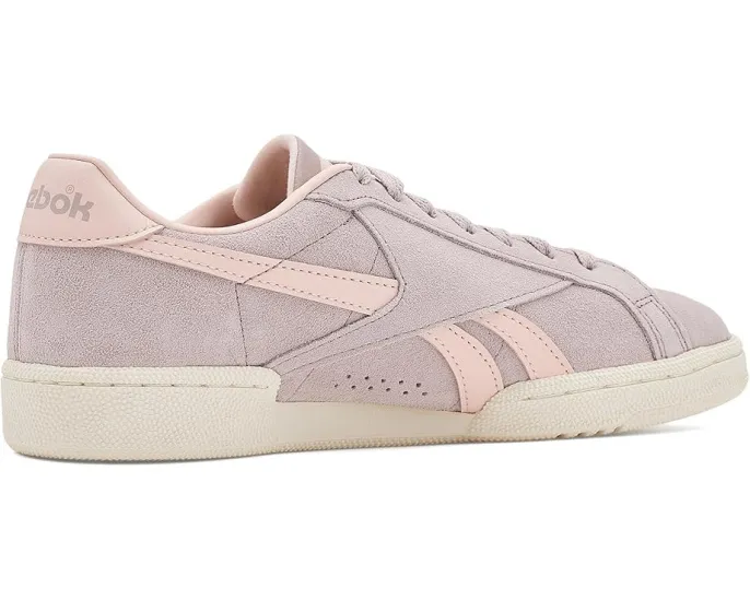 Кроссовки Reebok Club C Grounds UK с замшевым верхом и каучуковой подошвой