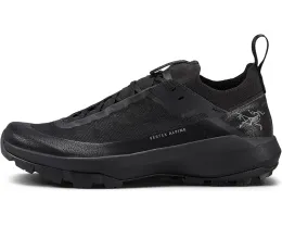 Треккинговые ботинки Arc'teryx Kragg с мембраной GORE-TEX и подошвой Vibram