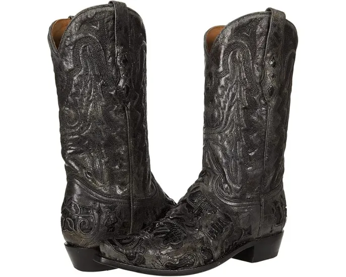 Сапоги A4116 от Corral Boots с зауженным носком и декоративным верхом