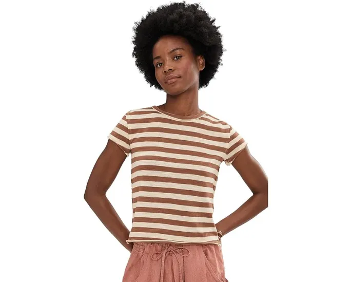 Футболка Free People Nora Tee с кружевными вставками и карманом в расслабленном стиле