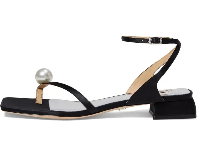 Туфли-лодочки Lola от Badgley Mischka с мысом и каблуком в обтяжке