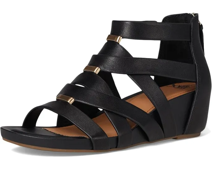 Босоножки Sofft Vivi на платформе-гладиаторе с металлическими акцентами