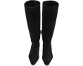 Ботинки Stassi Boot Stuart Weitzman до колена с острым носком