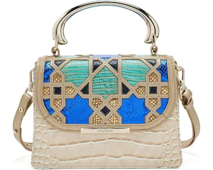 Сумка Brahmin Small Hallie с расширяющимися боками и пятью карманами