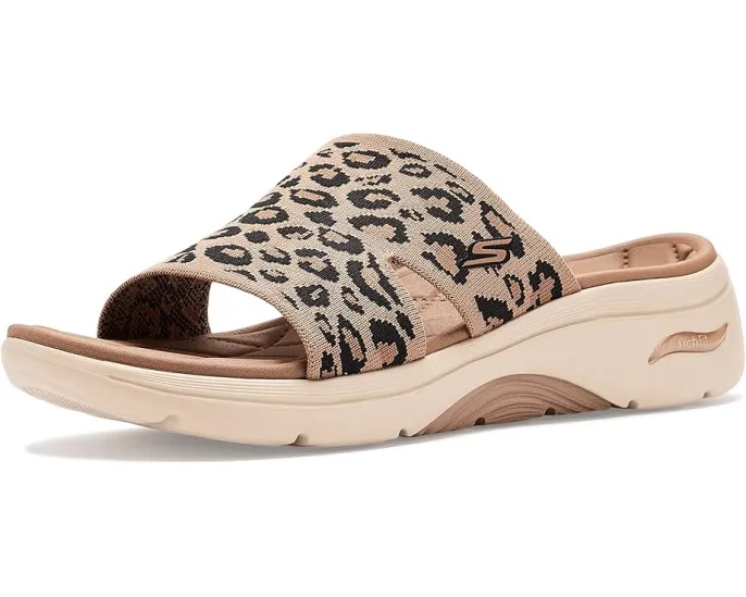 Сандалии SKECHERS GO Walk Arch Fit 2.0 с леопардовым принтом и стелькой Goga Mat