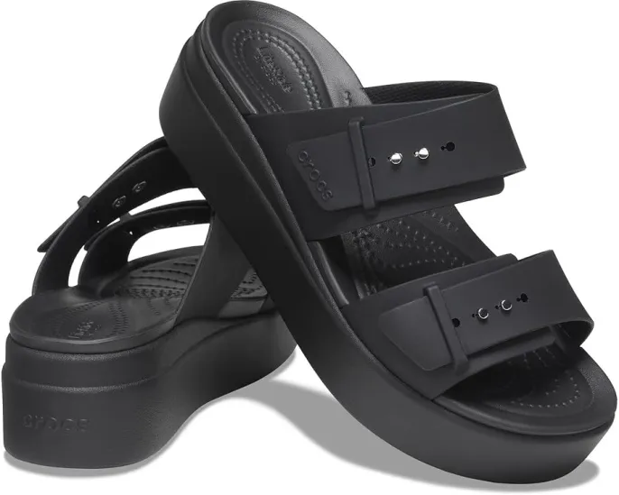 Сандалии Crocs Brooklyn Buckle Low Wedge с платформой и пеной LiteRide