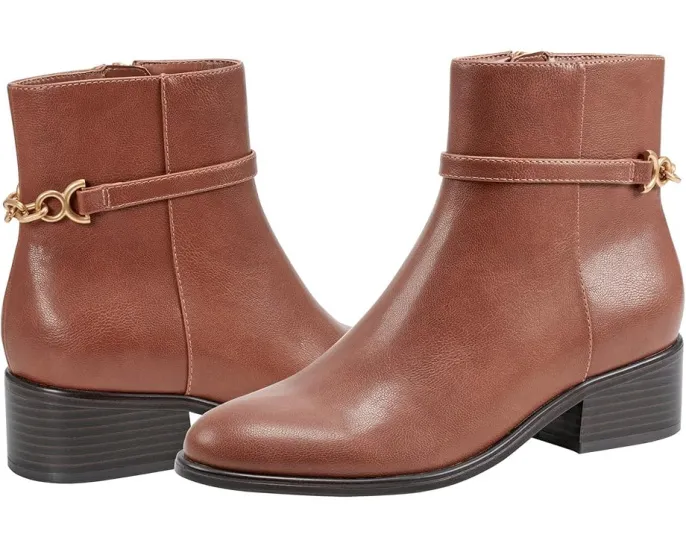 Ботильи Bandolino Despina на тракторной подошве с декоративной фурнитурой