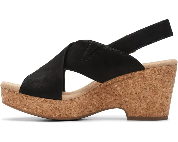 Босоножки Clarks Giselle Dove на клине с перекрещивающимися ремешками