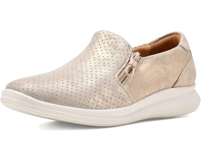 Повседневные туфли Clarks Lynell Sky с клиновидным каблуком и застежкой-молнией