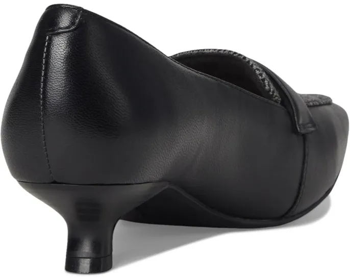 Лоферы Clarks Scarlyt Mabel с квадратным носком и каблуком kitten heel