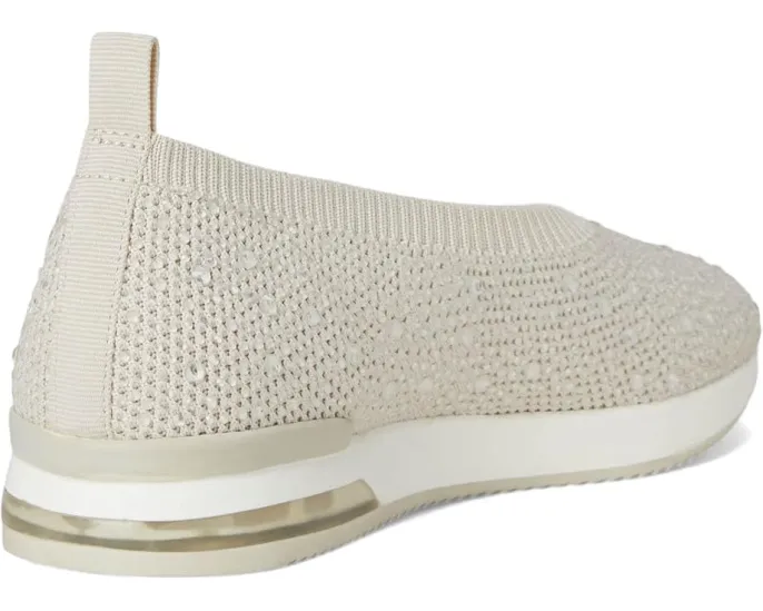 Кроссовки Evaline с заклепками и спортивной подошвой