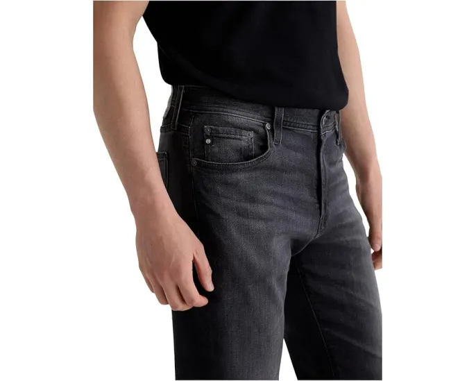 Джинсы Graduate Tailored Leg от AG Jeans с зауженным силуэтом и японским денимом