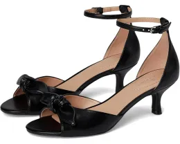 Босоножки Bandolino Andora на тонком каблуке с бантом и ремешком
