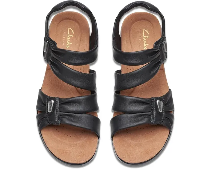 Сандалии Clarks Kitly Ave с ремешком на липучке и контурной стелькой