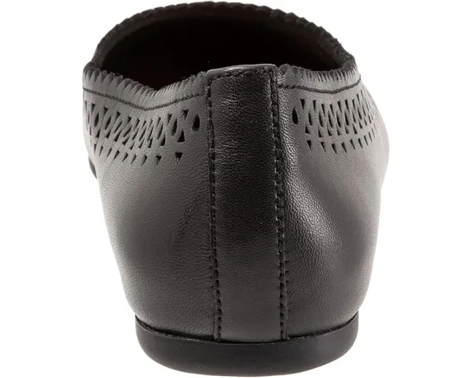 Балетки SoftWalk Selma с перфорацией и поддержкой свода