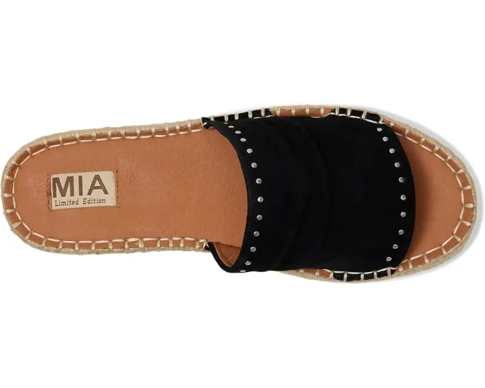 Плоские сандалии MLE-Dahya от MIA с отделкой шпильками