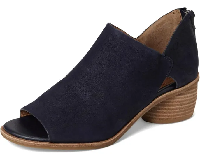 Ботинки Sofft Carleigh с мыском пепито и квадратным каблуком на резиновой подошве