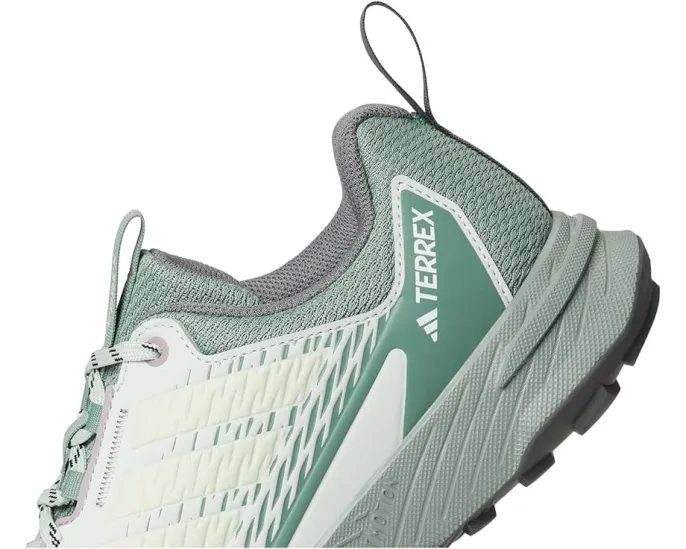 Трейловые кроссовки Adidas Terrex Tracefinder 2 для бега