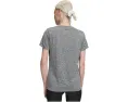 Under Armour футболка Tech Short Sleeve V-Neck Twist с V-образным вырезом и короткими рукавами