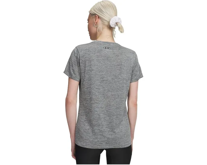 Under Armour футболка Tech Short Sleeve V-Neck Twist с V-образным вырезом и короткими рукавами