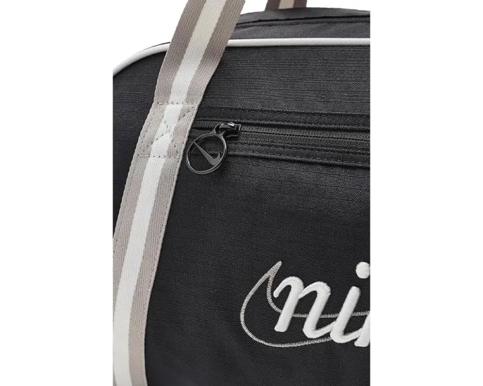 Сумка Nike Gym Club Training Bag 24L для тренировок