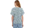 Топ CeCe с коротким рукавом и застежкой у горловины