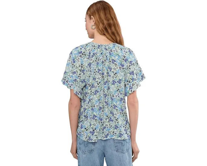 Топ CeCe с коротким рукавом и застежкой у горловины