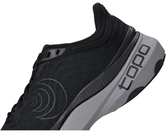 Тренировочные кроссовки Topo Athletic Aura с технологией ZipFoam