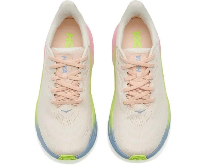 Стабилизирующие кроссовки Hoka Arahi 8 для бега с поддержкой