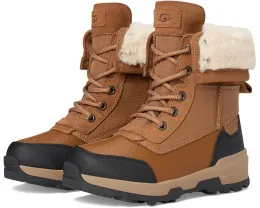 Детские зимние ботинки UGG Kids Adirondack Boot XXV с водонепроницаемой кожей и отворотом