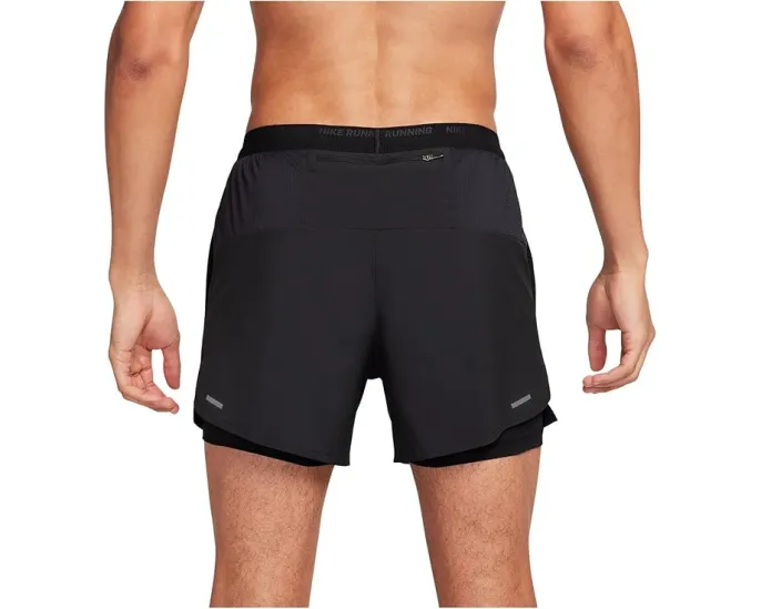 Беговые шорты Nike Dri-FIT Stride 2-в-1 5 дюймов (12.7 см) с защищенным карманом