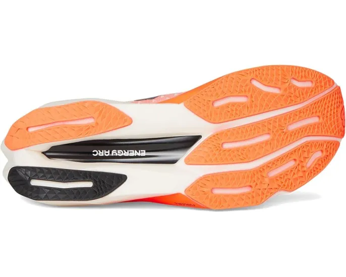 Беговые кроссовки New Balance FuelCell SuperComp Elite v4 с пластиной Energy Arc