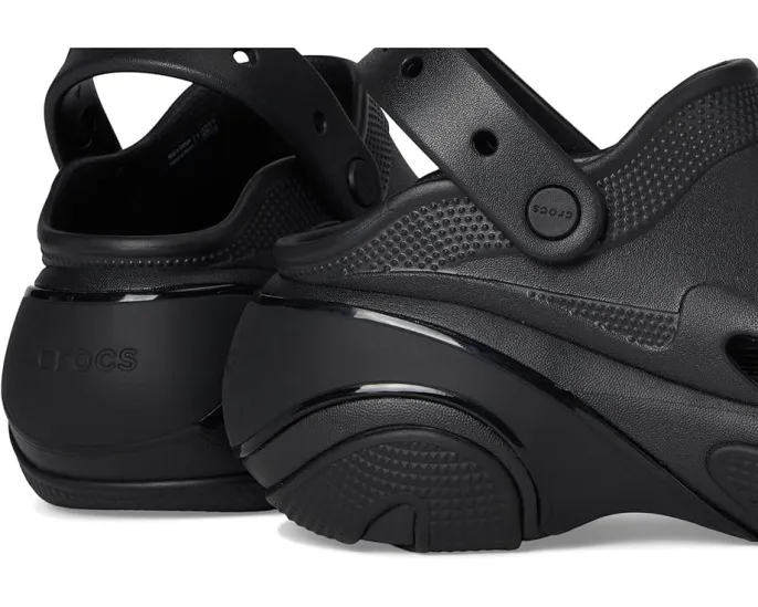 Crocs Bubble Crush Clogs с пузырьковым дизайном подошвы и вентиляционными отверстиями