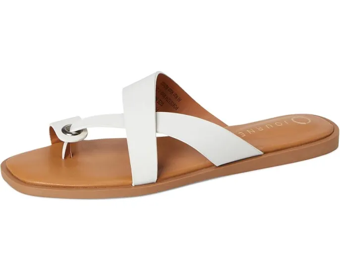 Сандалии Prizzie с кольцом для пальца от Journee Collection