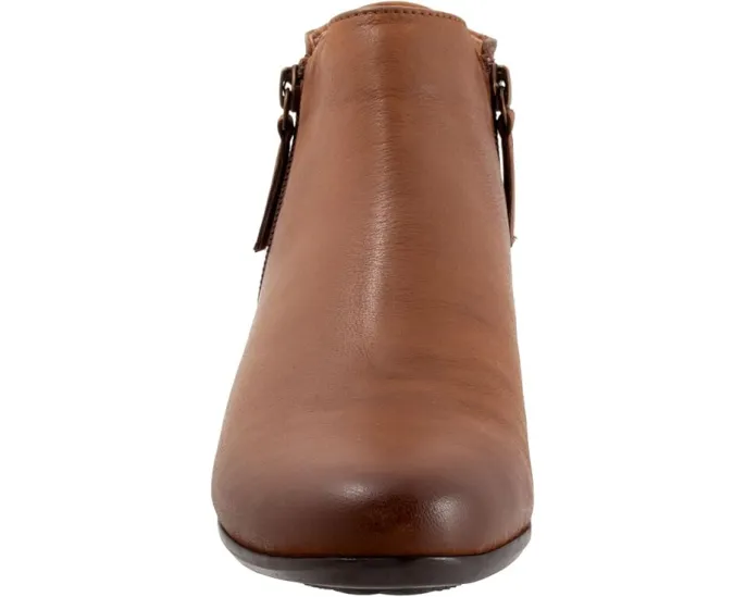 Ботинки Trotters Major Embossed с круглым носком и боковой молнией