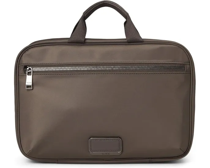 Дорожная косметичка Tumi Madeline с прозрачными карманами и крючком