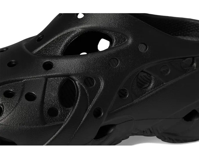 Клоги Crocs Caged с решетчатым дизайном для персонализации