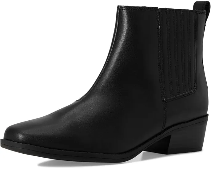 Ботинки Clarks Danyelle Skip с удобной стелькой и тягом на пятке