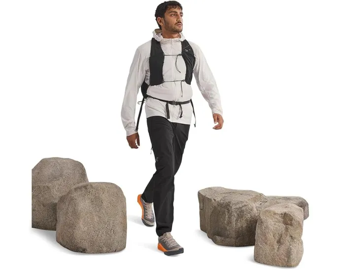 Сверхлегкая утепленная куртка Arc'teryx Atom SL с капюшоном