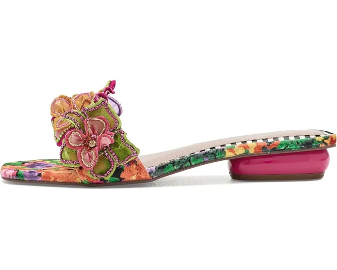 Сандалии Scottyy от Blue by Betsey Johnson с цветочными аппликациями