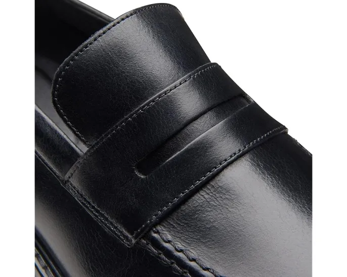 Clarks Aldwin Step с верхом из премиальной кожи и резиновой подошвой