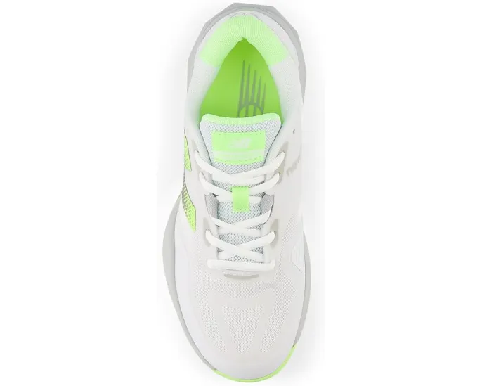 Теннисные кроссовки FuelCell 796V4 с энергоотдачей от New Balance