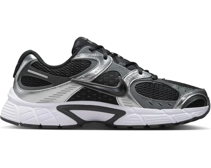 Кроссовки Nike V5 RNR с массивной пеной и ретро-дизайном