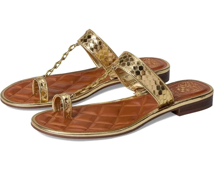 Сандалии Vince Camuto Lexiea на плоской подошве с цепочкой и стеганой подкладкой