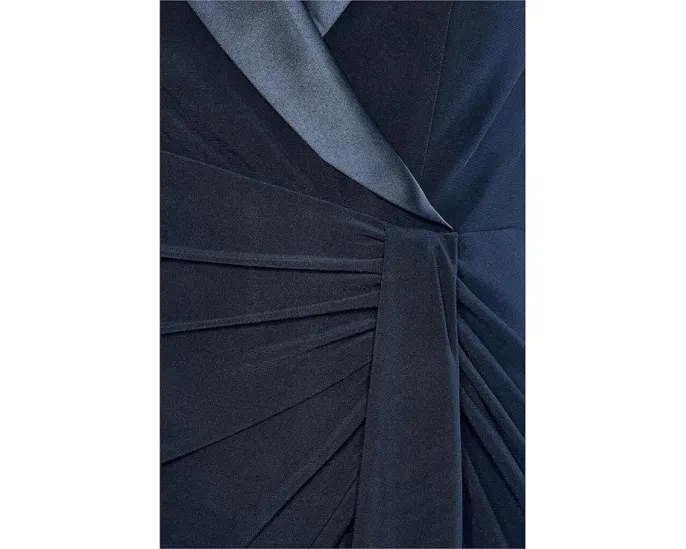 Платье миди Combo Shawl Collar с разрезом от Adrianna Papell