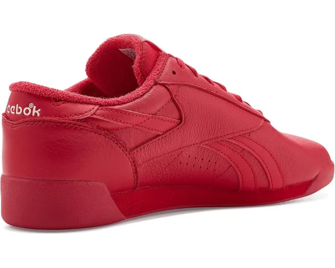 Кроссовки Reebok Freestyle Low с замшевым верхом и амортизирующей стелькой