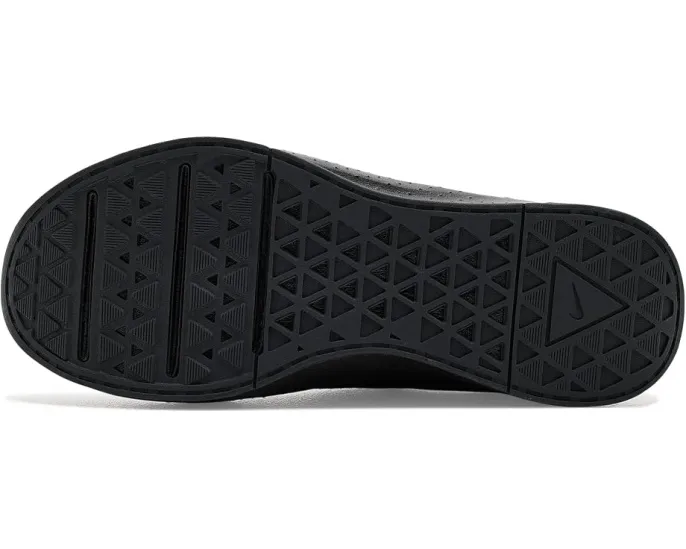 Nike Mc Trainer 4 кроссовки спортивные и легкие