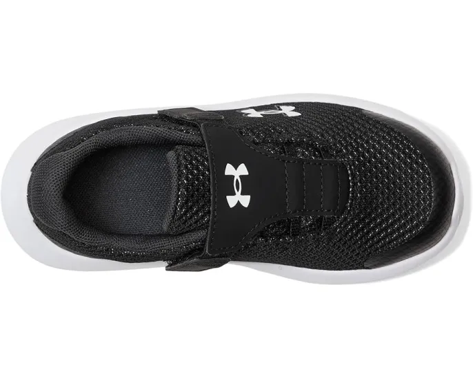 Первые шаги в детских кроссовках Under Armour Infant Surge 4 на липучке