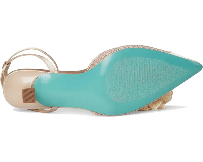 Туфли Susie на шпильке с цветочным декором от Blue by Betsey Johnson